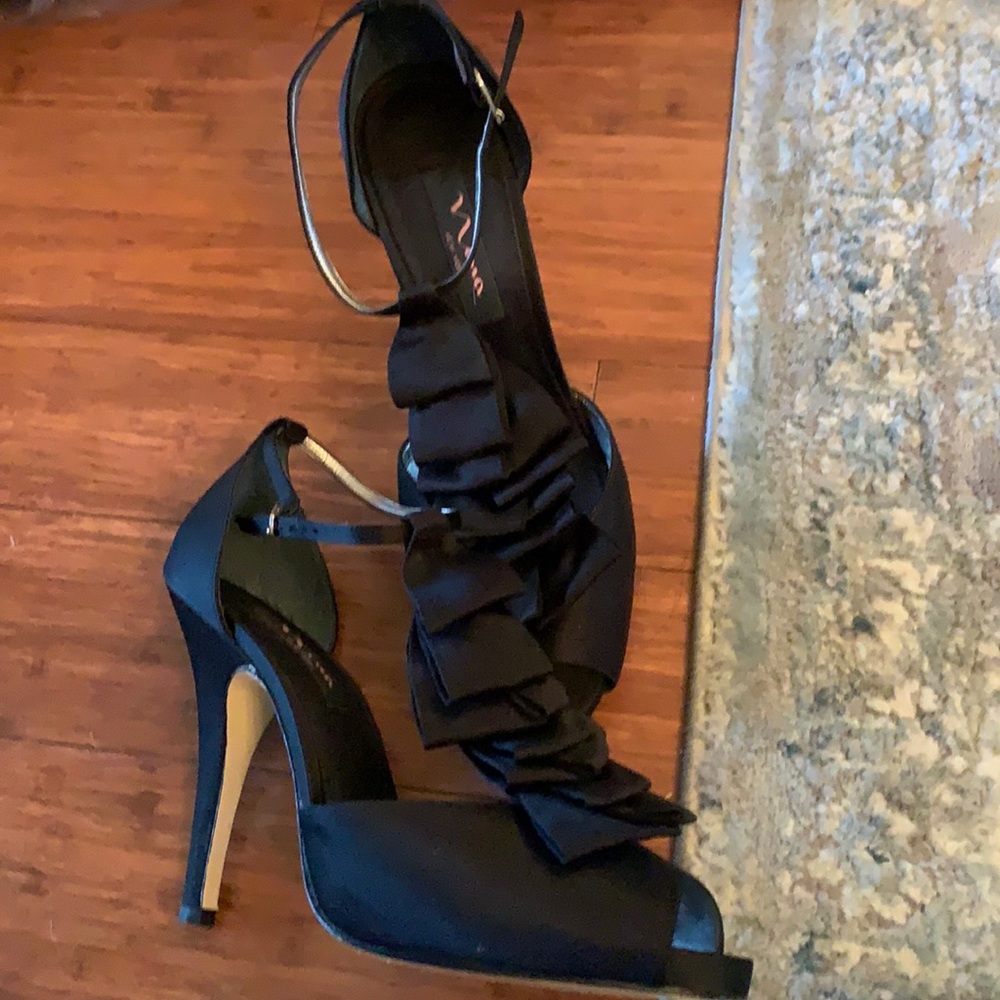 Heels satin